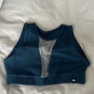 BBB - Croco Skin Reveal Top